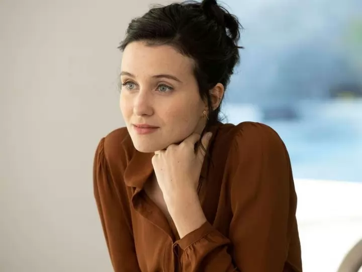 Julia Goldani Telles, Whitney en The Affair