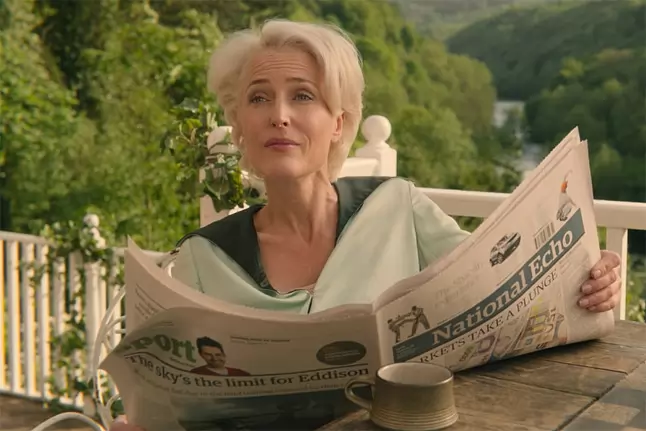 gillian-anderson-in-sex-education