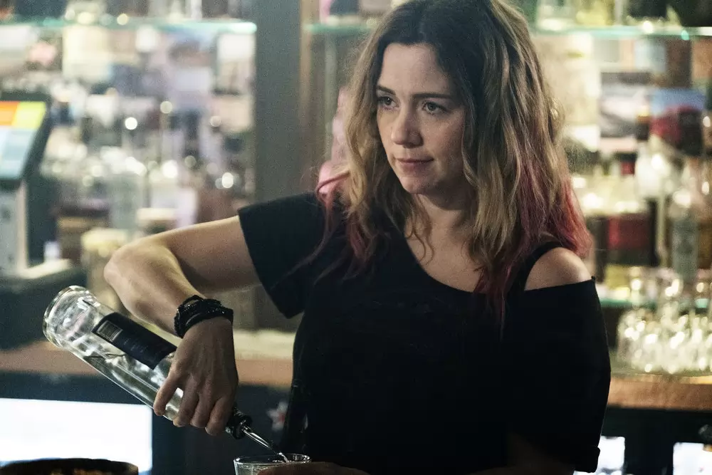 RESIDENT ALIEN -- "Birds of a Feather" Episode 104 -- Pictured: Alice Wetterlund as D'Arcy Bloom -- (Photo by: James Dittinger/SYFY)